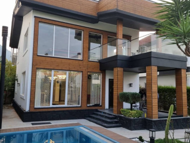 با سند و جواز در دهکده نخ شمال نوشهر ویلا استخردار مدرن با سند و جواز در دهکده نخ شمال نوشهر ویلا استخردار مدرن