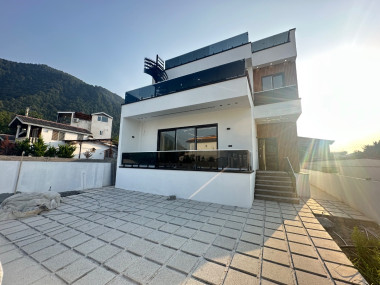 خرید ویلای دوبلکس حیاط دار با روف در انارور نوشهر خرید ویلای دوبلکس حیاط دار با روف در انارور نوشهر